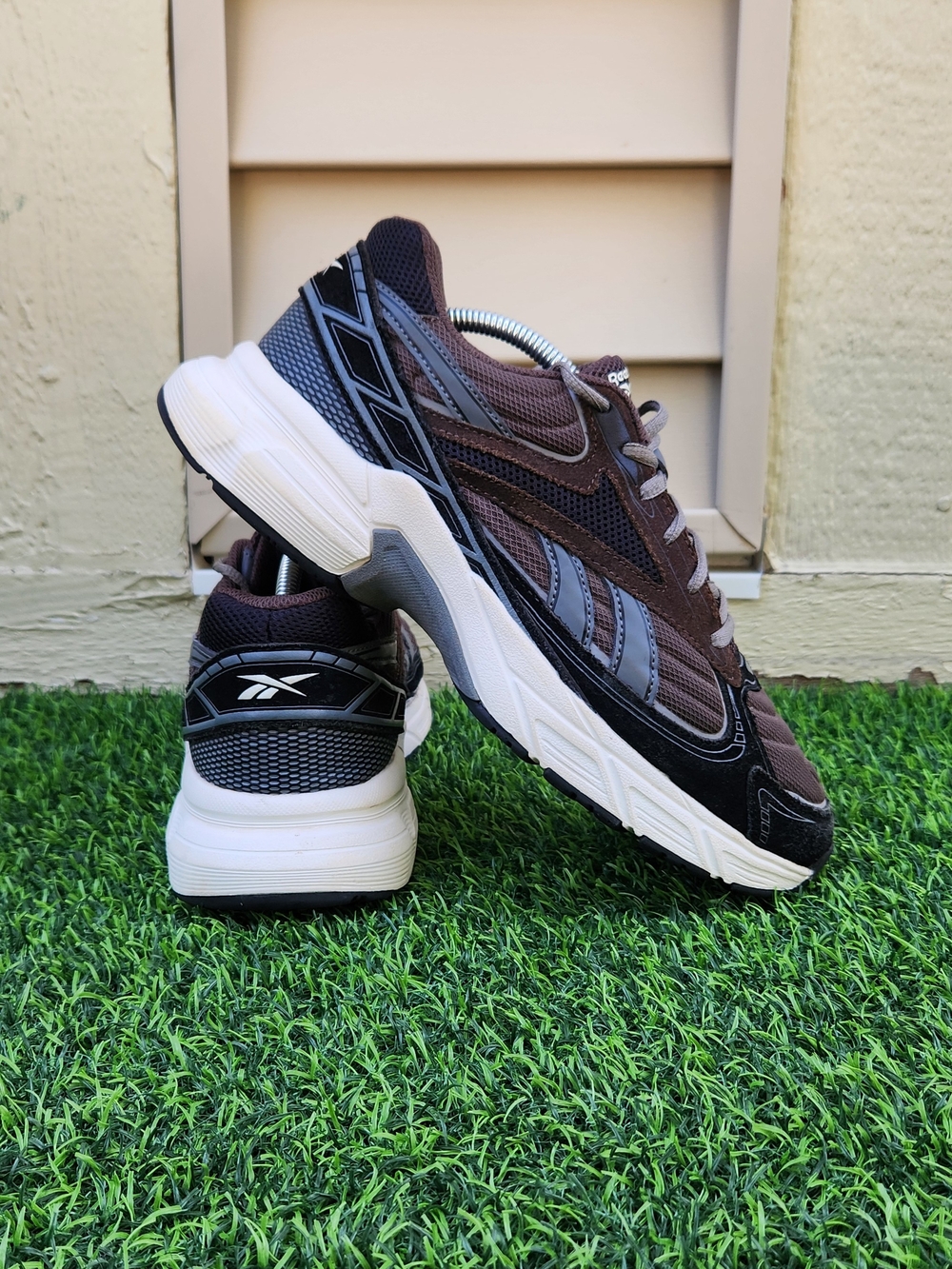 Reebok Men's Brown & Gray Running Sneakers Size 9.5
